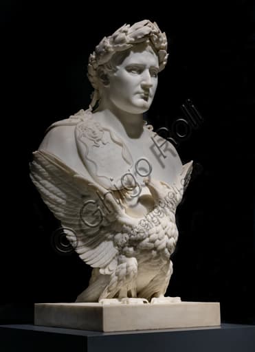 Scultura in marmo del busto di Napoleone Bonaparte, opera di Bertel Thorvaldsen intitolata Apoteosi di Napoleone