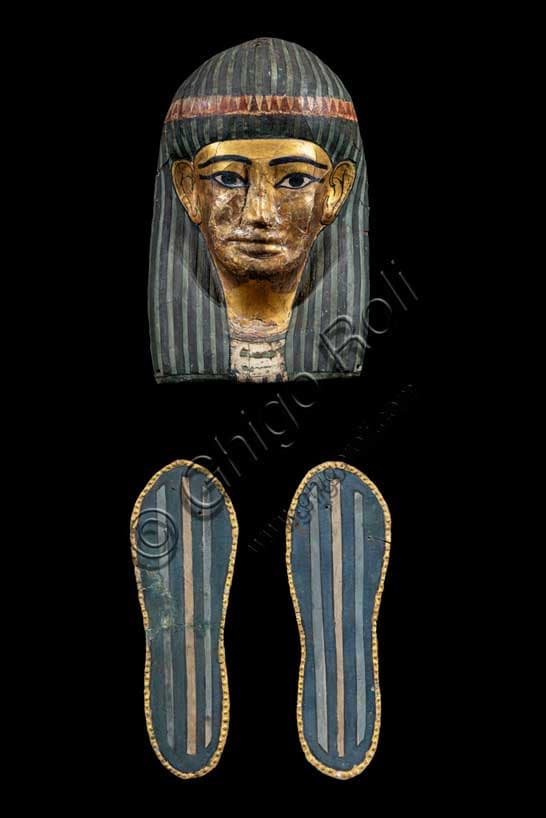 Maschera e suole per mummia egizia, Museo Civico Archeologico di Bologna, Inv. EG 1999-2019