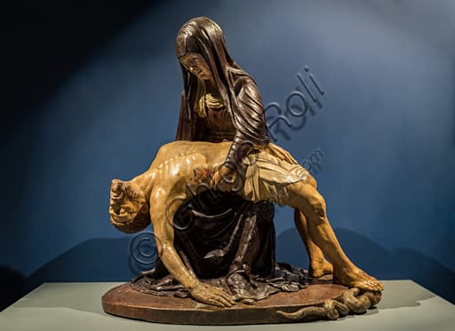 Scultura in legno di noce 'Pietà' di Lorenzo di Pietro detto il Vecchietta, 1445, con serpente schiacciato ai piedi di Cristo