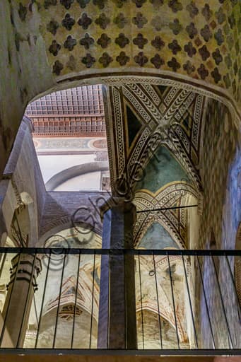 Scala gotica di Palazzo Trinci a Foligno, opera dei Maestri muratori del XIV secolo