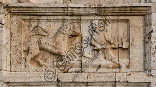 Bassorilievo Romanico a Spoleto: Uomo che si difende da un leone