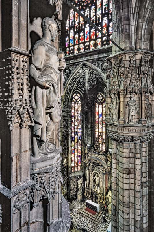Capital with Statue in Milan Cathedral: Left Transept Pillar