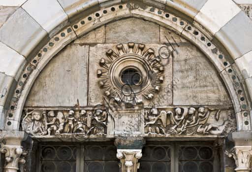 Early Christian Sarcophagus Cover: Daniel and Jonah in Genoa's Cathedral