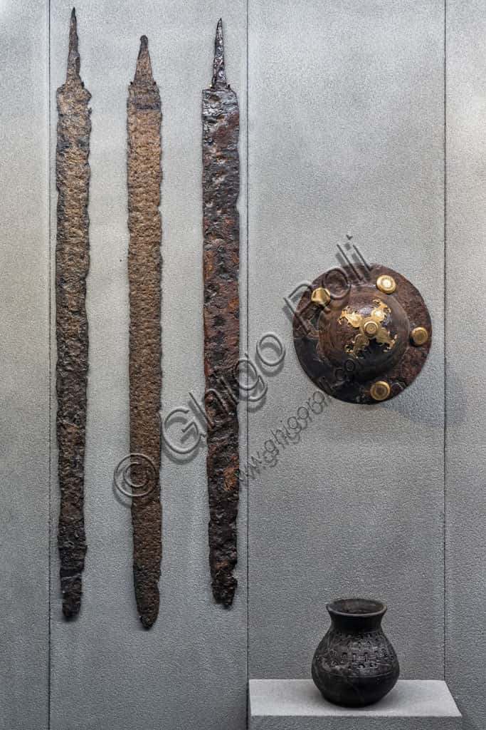 Longobard Artifacts in Brescia: The Leno Tomb Kit at Santa Giulia Museum