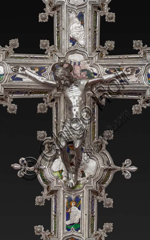 Silver Crucifix in Florence: Renaissance Statue of Christ