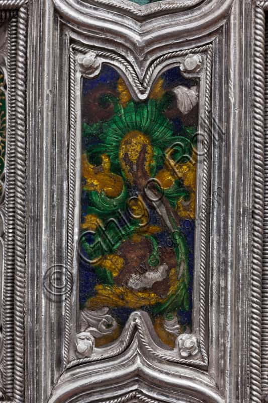 Cross of St. John: Renaissance Floral Decoration in Florence Museum