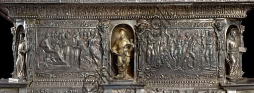 Cabinet of the ashes of St. John the Baptist: Crystal Lion Detail