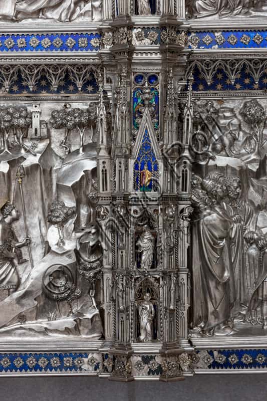 Altare d'argento del Tesoro di San Giovanni: dettaglio pilastro sinistro