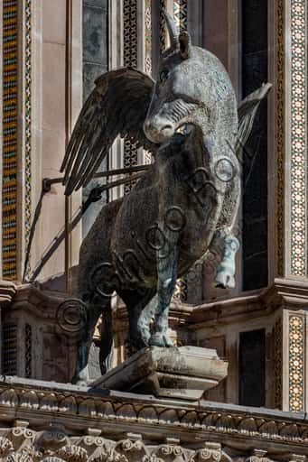The Bull of St Luke: Lorenzo Maitani's Bronze Statue at Orvieto Cathedral