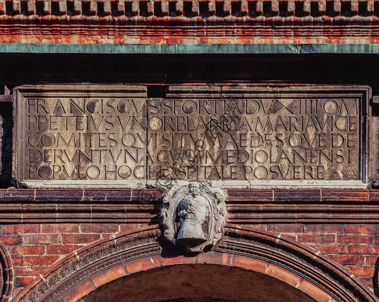Facciata Rinascimentale di Ca’ Granda: Architettura Filaretiana a Milano