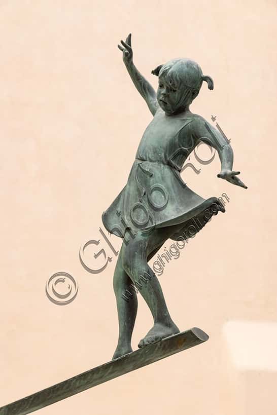 Children's Fountain by Nereo Quagliato: Sculpture in Vicenza
