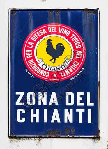 The Black Rooster Sign in Radda in Chianti: History and Meaning