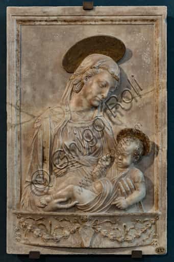 Madonna con Bambino in marmo del Maestro della Madonna Piccolomini