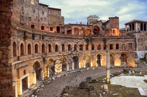 Trajan's Market: Evening View of the Emiciclo and Roman Forum