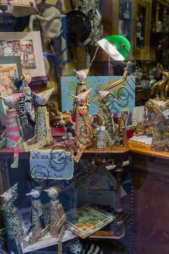 Cose dal Passato: Shop in Florence Featuring Paper Pinocchio in Sdrucciolo de' Pitti