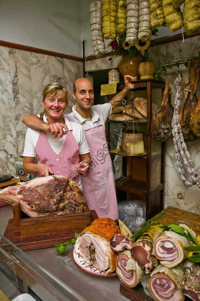 Norcineria Tagliavento: Prodotti Tipici di Qualità da Tradizione Familiare