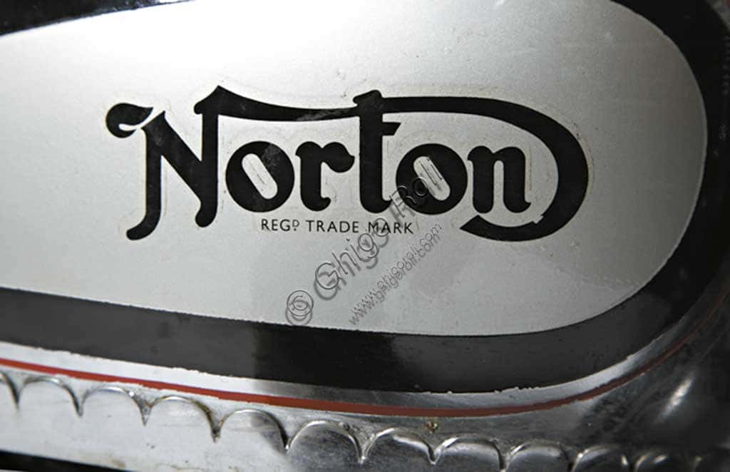 Norton 500 CS1 1935: Moto d'Epoca Restaurata, Evoluzione Meccanica