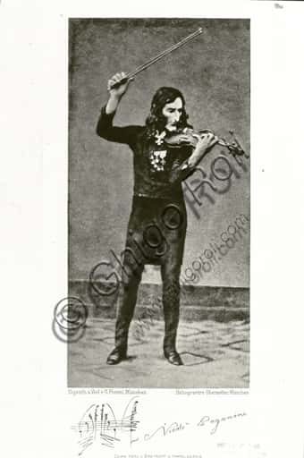 Ritratto di Niccolò Paganini con Violino: Analisi della Fotoacquatinta