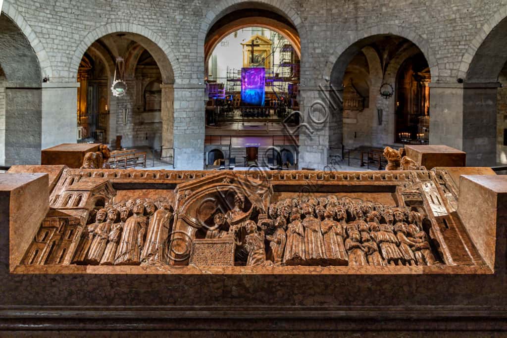 Sarcophagus of Berardo Maggi: Masterpiece in Brescia's Duomo Vecchio