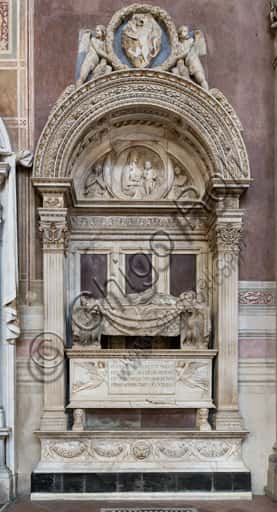 Sepulchre of Leonardo Bruni by Bernardo Rossellino in Florence