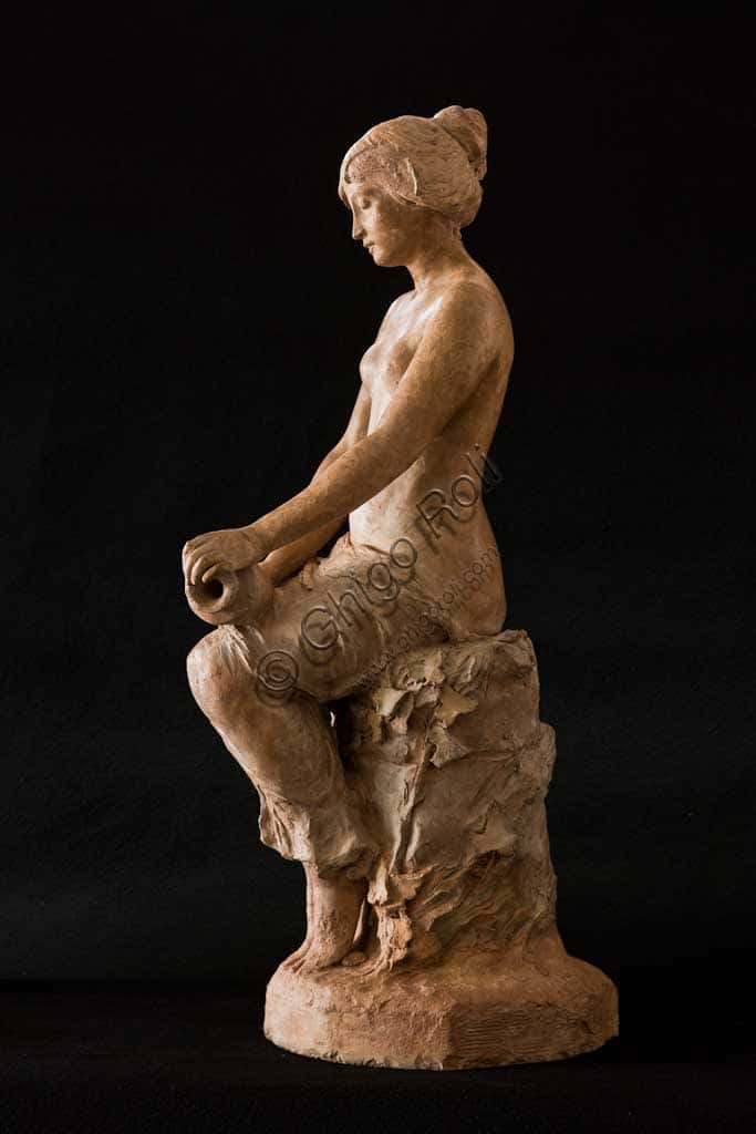 Scultura in terracotta 'Ragazza seduta' di Silvestro Barberini
