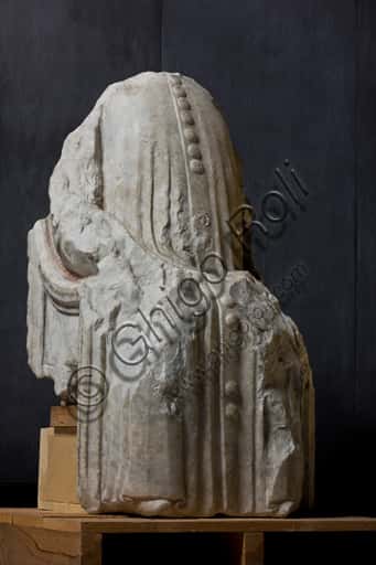 Statue of Doge Leonardo Montaldo | St. Augustine Museum, Genoa