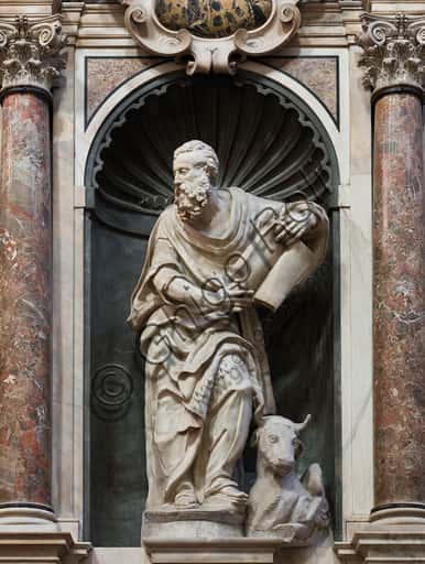 Statue of Saint Luke by Giovanni Giacomo Della Porta in Genoa Cathedral