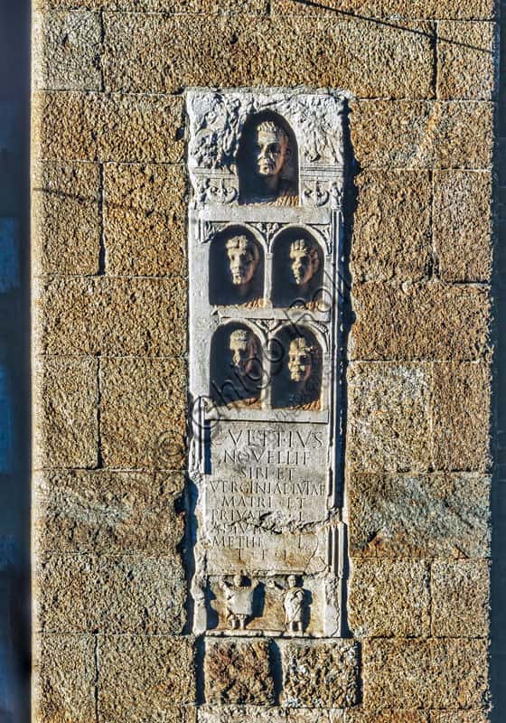 Arches of Porta Nuova in Milan: The Vezzio Family Stele