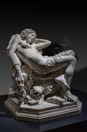Scultura "L'Orgia" di Torquato Della Torre: Opera in Marmo del Romanticismo