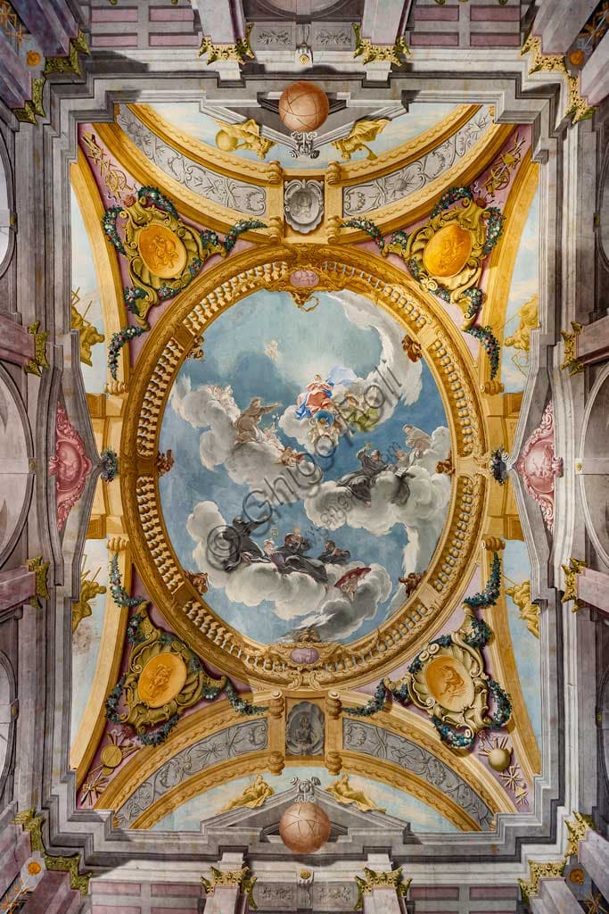 Dettaglio dell'affresco Allegoria della Fede di Pellegrini sul soffitto della Biblioteca Antoniana