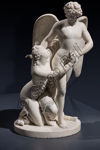 Scultura in marmo di Carrara raffigurante Amore e Psiche, opera neoclassica di Johan Tobias Sergel (1795-1800)