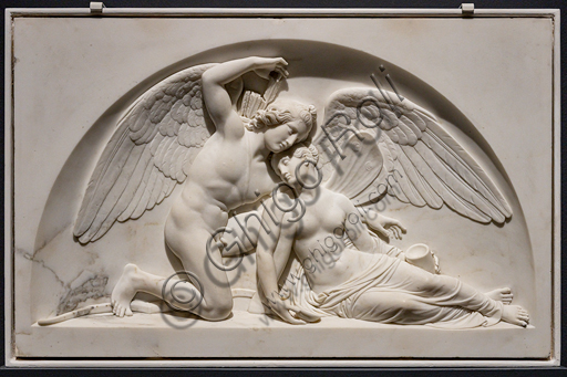 Scultura in marmo Amore e Psiche di Bertel Thorvaldsen, dettaglio neoclassico