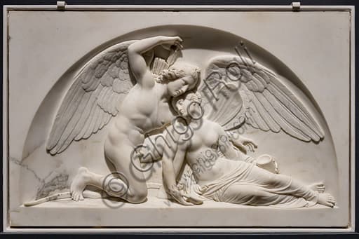 Scultura in marmo Amore e Psiche di Bertel Thorvaldsen, dettaglio neoclassico