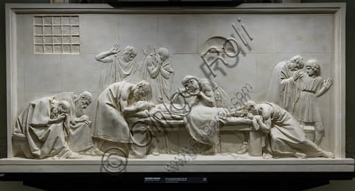 Scultura in gesso Critone chiude gli occhi di Socrate di Antonio Canova, dettaglio del lutto