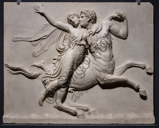 Scultura in marmo Nesso che rapisce Deianira di Bertel Thorvaldsen, dettaglio neoclassico