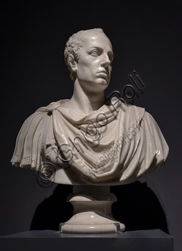 Busto in marmo di Francesco I d'Austria scolpito da Antonio Canova, 1822. Scultura neoclassica.