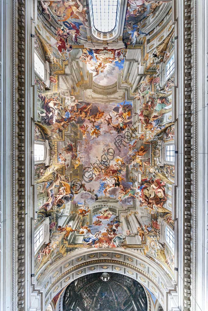 Interno Chiesa di S. Ignazio Roma, volta della navata con affresco Gloria di Sant'Ignazio di Andrea Pozzo, 1685