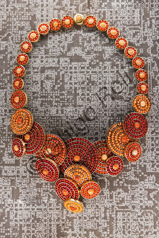 Collier contemporaneo in corallo mediterraneo e argento placcato oro rosa, Collezione Echo, Museo del Gioiello Vicenza