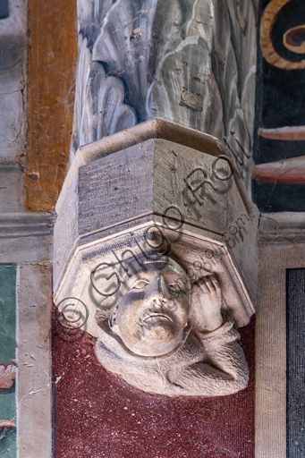 Dettaglio architettonico dell'abside nella Chiesa di San Francesco a Montefalco, Umbria