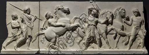Dettaglio del corteo con uomini e cavallo nel fregio di Alessandro Magno a Babilonia di Thorvaldsen