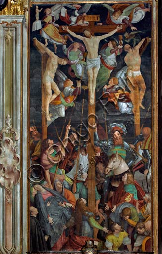 Affresco della Crocifissione di Gaudenzio Ferrari nella Cappella della Maddalena, Chiesa di San Cristoforo a Vercelli, arte rinascimentale