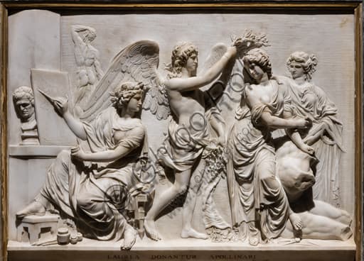 Scultura in marmo Genio della Liberalità di Giacomo De Maria, allegoria delle arti