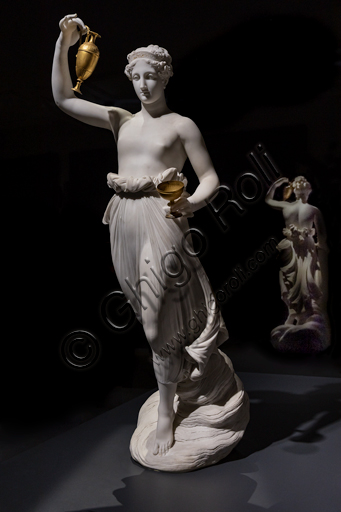 Scultura in marmo Hebe di Antonio Canova, dea dell'Olimpo, opera neoclassica del 1800-1805