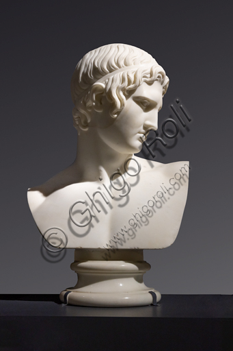 Scultura in marmo di Carrara raffigurante Marte Pacificatore di Bertel Thorvaldsen