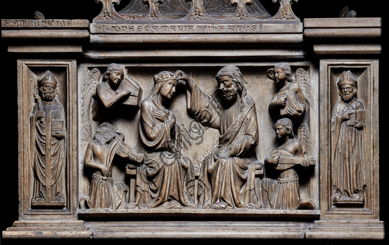 Dettaglio dell'arca con Incoronazione della Vergine del Monumento funebre di Bernabò Visconti, Castello Sforzesco Milano