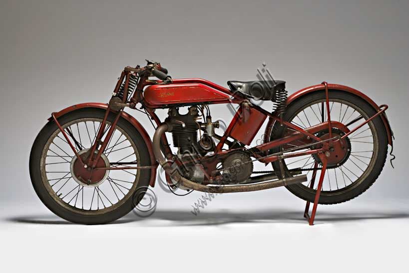 Motocicletta d'epoca Motopiana Tipo Corsa 250 del 1926, modello da competizione con motore JAP