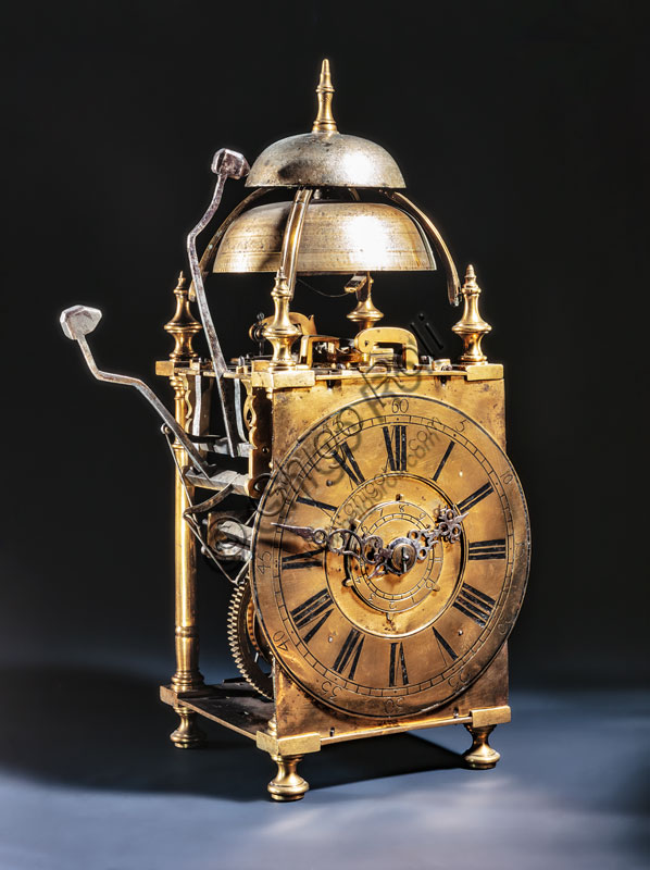 Orologio da mensola del tardo Seicento esposto al Museo della Scienza e della Tecnologia Leonardo da Vinci, Milano.