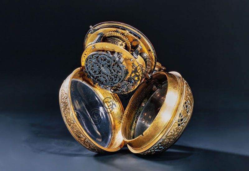 Orologio da tasca del XVII secolo esposto nel Museo della Scienza e Tecnologia Leonardo da Vinci di Milano