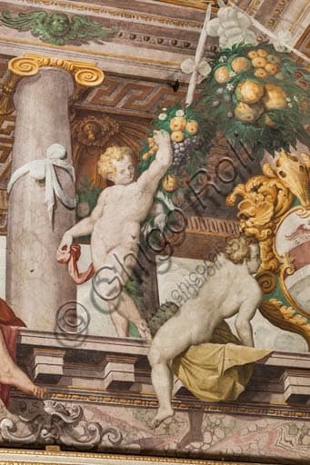 Particolare architettonico del finto loggiato affrescato sul soffitto della Sala di Adone, Rocca dei Rossi a San Secondo Parmense