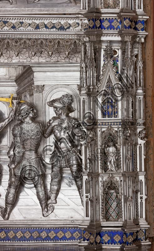 Particolare inferiore del pilastro destro dell'Altare d'argento del Tesoro di San Giovanni, Museo dell'Opera del Duomo, Firenze